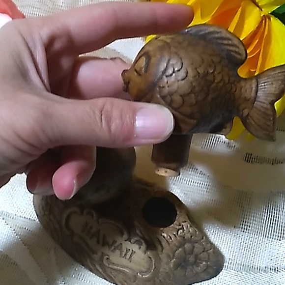 TIKI BAR HAWAIIAN SALT & PEPPER SHAKERS - Picture 2 of 7